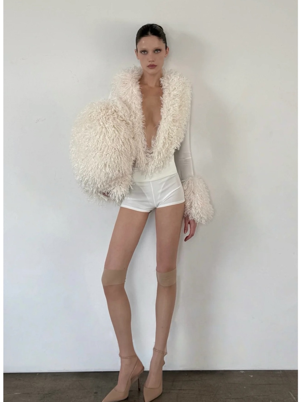 UNNAMED Mellow Solara Set - Plunging Faux-Fur Trim Bodysuit and Shorts